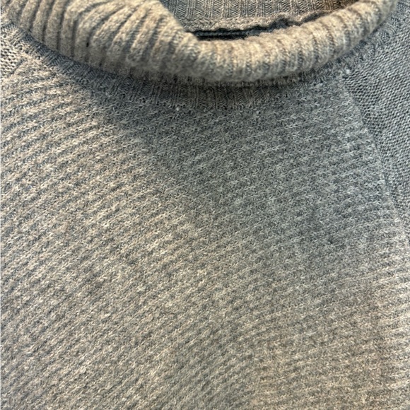 2 for $60 Mango Turtle Neck Sweater Gray Size XL - Picture 5 of 11